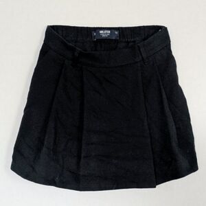 Hollister black size XS pleated skirt with belt loops